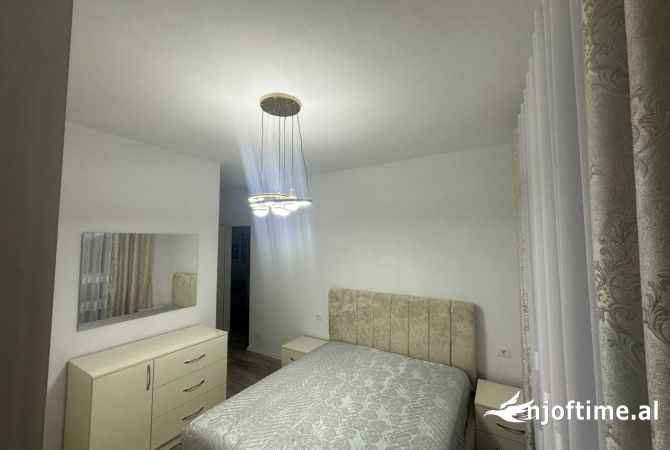Shtepi me qera 2+1 ne Tirane - 400 Euro