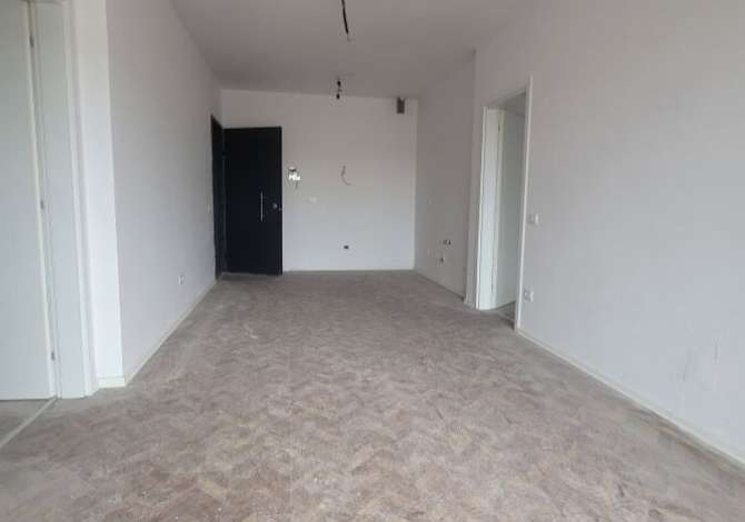 Ambient biznesi me qera 3+1 ne Tirane - 1,400 Euro