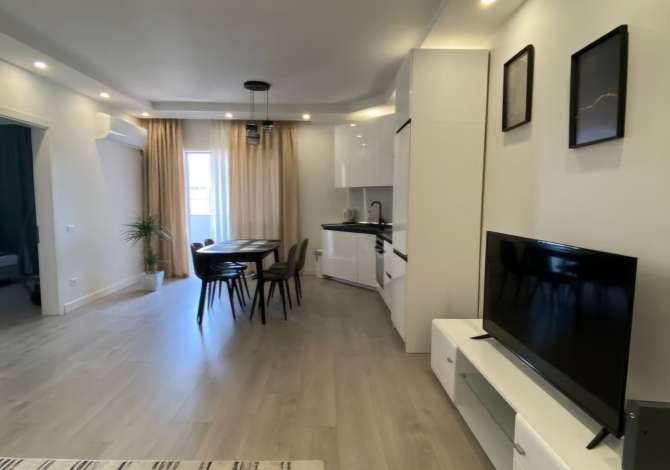 Shtepi me qera 2+1 ne Tirane - 900 Euro