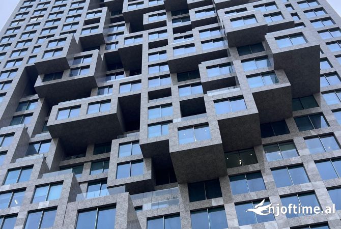 Ambient biznesi me qera 3+1 ne Tirane - 4,200 Euro