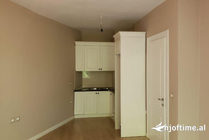 Shtepi me qera 1+1 ne Tirane - 400 Euro