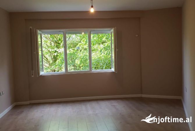 Shtepi me qera 1+1 ne Tirane - 400 Euro