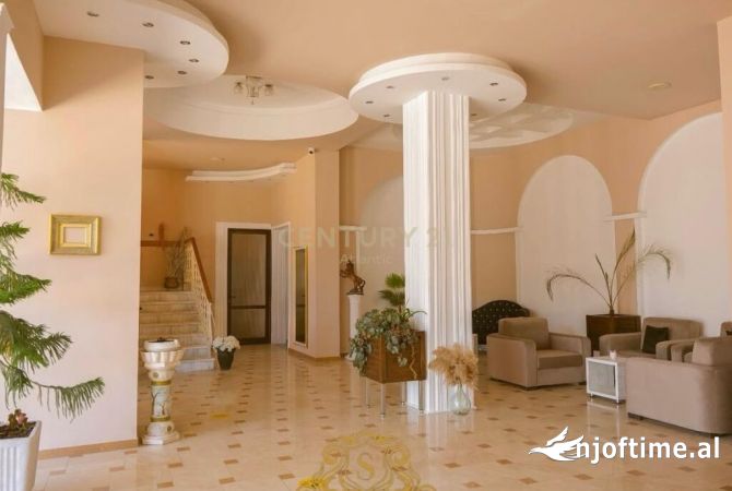 Ambient biznesi me qera 5+1 ne Durres - 11,000 Euro