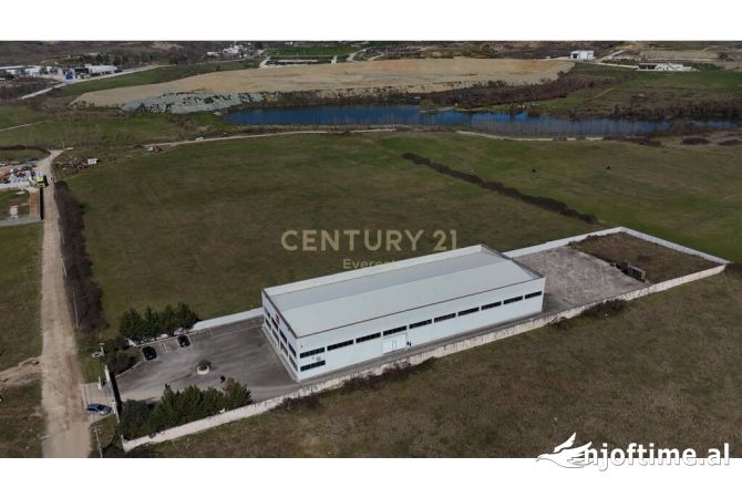 Kapanon per Shitje – Sharre, Kombinat Warehouse for Sale – Sharre, Kombinat