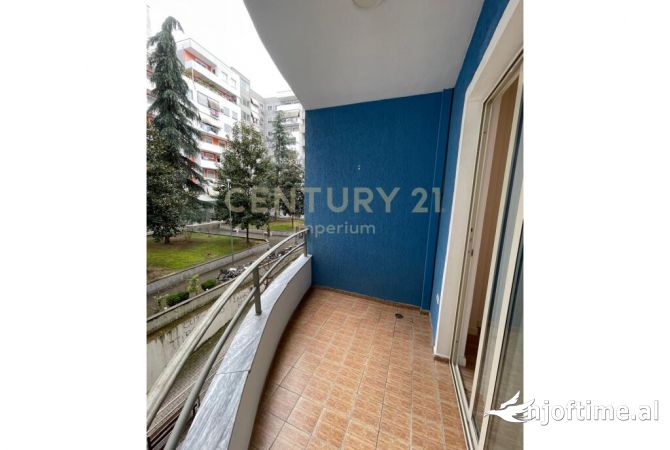 Shtepi ne shitje Apartament ne Tirane, 1+1, Mobilimi Pjeserisht e mobiluar, Pagesa 99,000  Euro.
