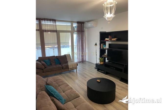 Shtepi me qera 2+1 ne Tirane - 1,500 Euro
