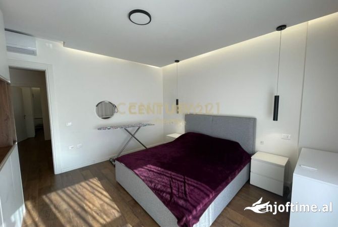 Shtepi me qera Apartament ne Tirane, 3+1, Mobilimi E mobiluar, Pagesa 2,500  Euro.