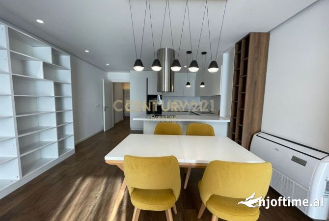 Shtepi me qera 3+1 ne Tirane - 2,500 Euro