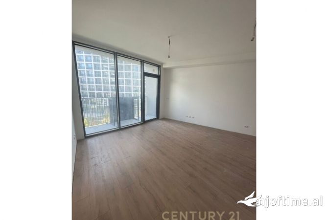 Ambient biznesi me qera 3+1 ne Tirane - 1,500 Euro