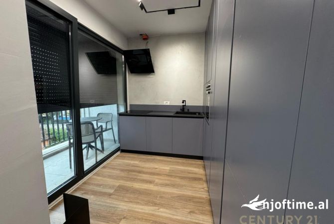 Shtepi me qera 2+1 ne Tirane - 750 Euro