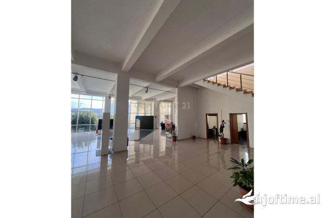 Ambient biznesi me qera 1+1 ne Tirane - 8,500 Euro