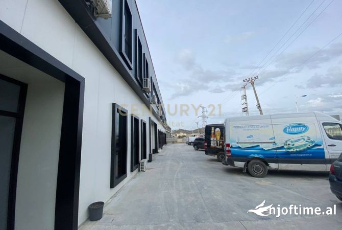 Ambient biznesi me qera 6+1 ne Tirane - 3,000 Euro