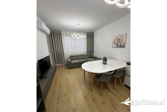 Shtepi me qera 2+1 ne Tirane - 550 Euro