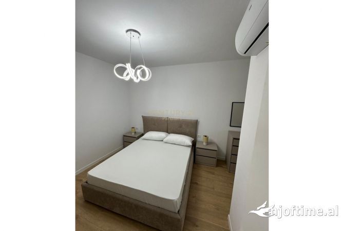 Shtepi me qera 2+1 ne Tirane - 550 Euro