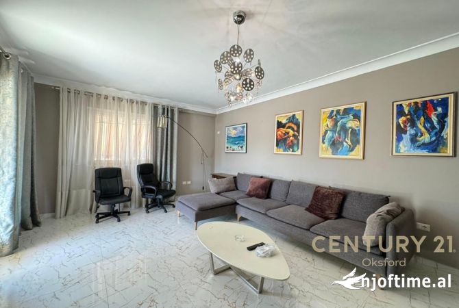 Shtepi me qera 4+1 ne Tirane - 950 Euro