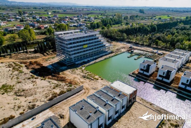 Shtepi ne shitje Vila Luksoze ne Durres, 2+1, Mobilimi Bosh, pa mobiluar, Pagesa 310,000  Euro.