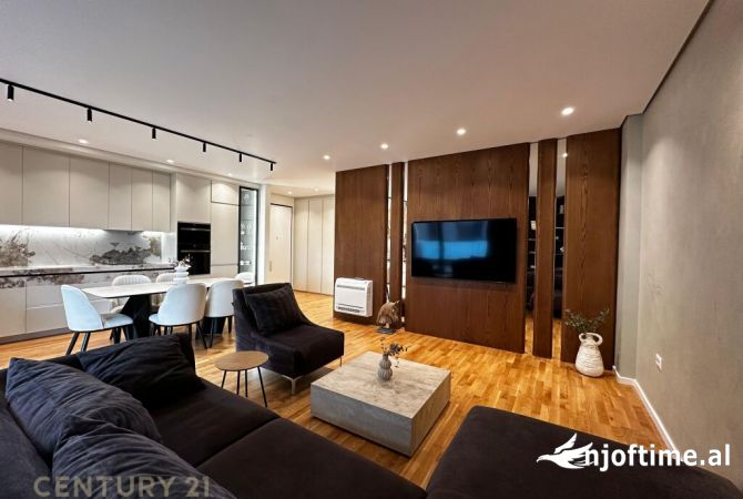 Shtepi me qera 3+1 ne Tirane - 2,300 Euro