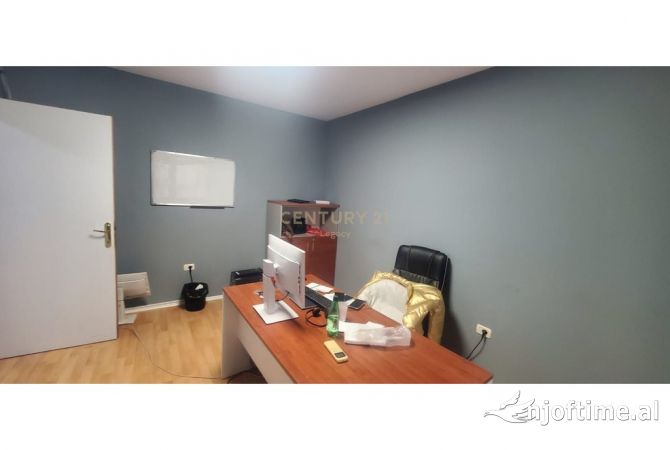 Ambient biznesi me qera 3+1 ne Tirane - 1,200 Euro