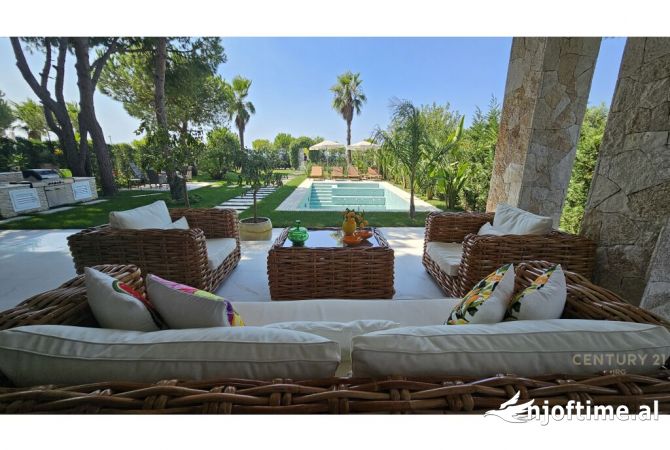Shtepi ne shitje 7+1 ne Durres - 2,600,000 Euro