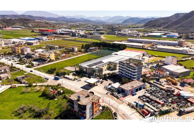Ambjent biznesi ne shitje 5+1 ne Tirane - 2,500,000 Euro