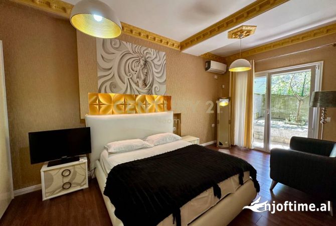 Shtepi me qera 2+1 ne Tirane - 700 Euro