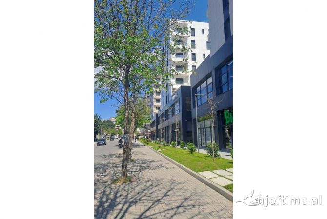 Ambient biznesi me qera 1+1 ne Tirane - 2,500 Euro
