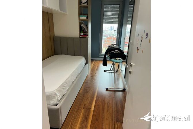 Shtepi me qera 2+1 ne Tirane - 1,200 Euro