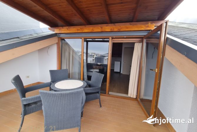 Shtepi me qera 3+1 ne Tirane - 1,800 Euro