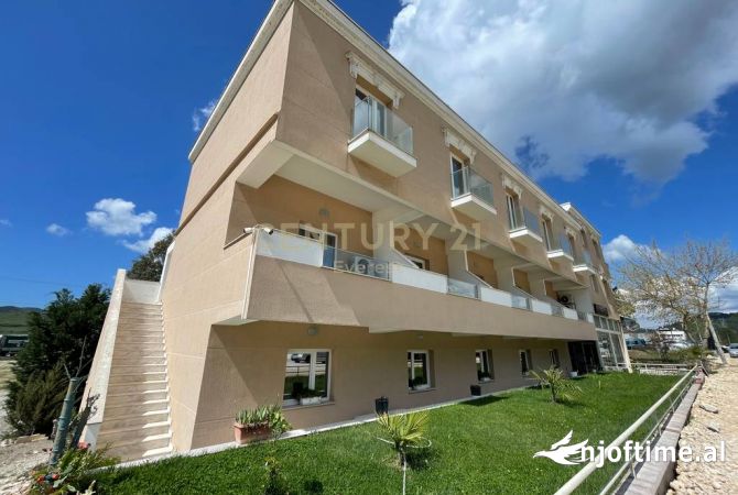 Business Property for Rent 5+1 in Tirana - 3,500 Euro