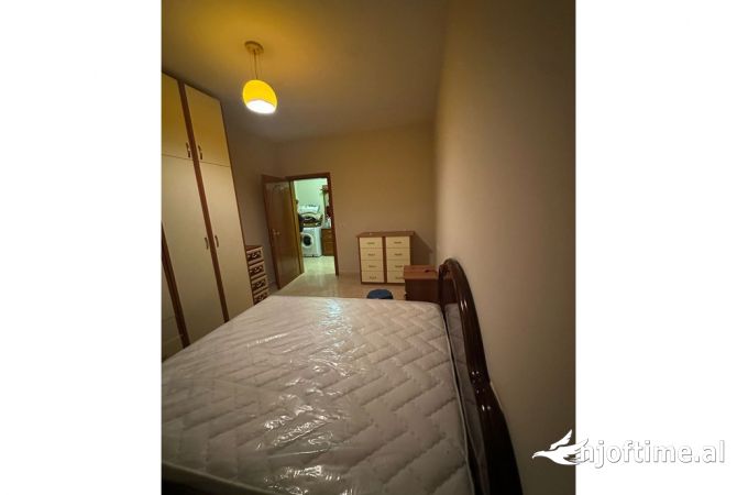 Shtepi me qera 1+1 ne Tirane - 450 Euro