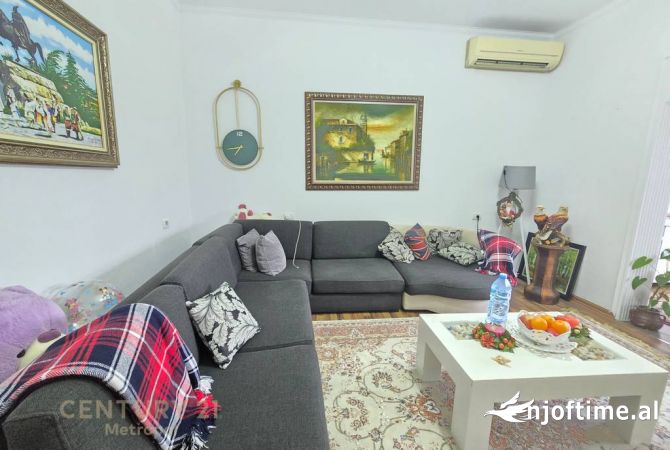 Shtepi me qera 2+1 ne Tirane - 500 Euro