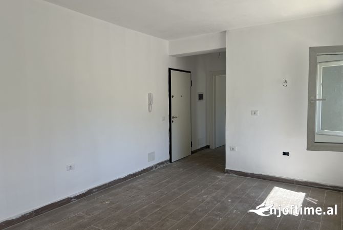 Shtepi ne shitje 1+1 ne Tirane - 90,000 Euro
