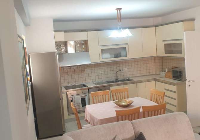 Shtepi me qera 2+1 ne Tirane - 700 Euro