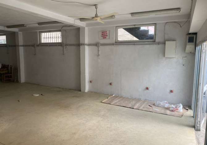 Ambient biznesi me qera 4+1 ne Tirane - 1,000 Euro