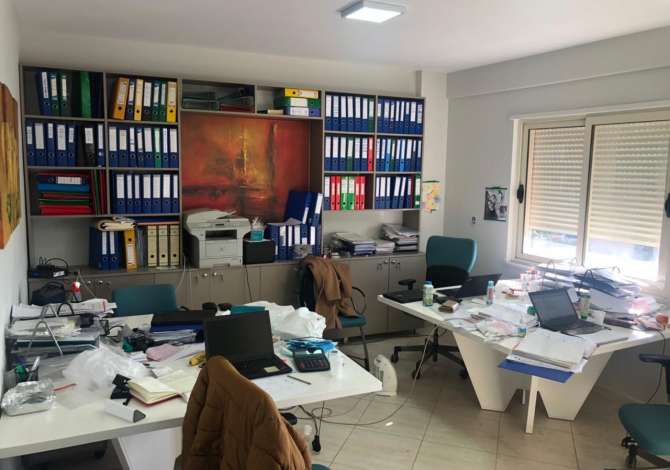 Ambient biznesi me qera 3+1 ne Tirane - 600 Euro