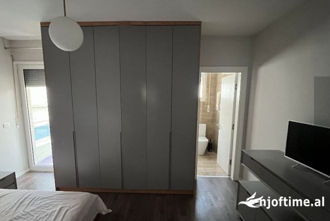 Shtepi me qera 2+1 ne Tirane - 700 Euro