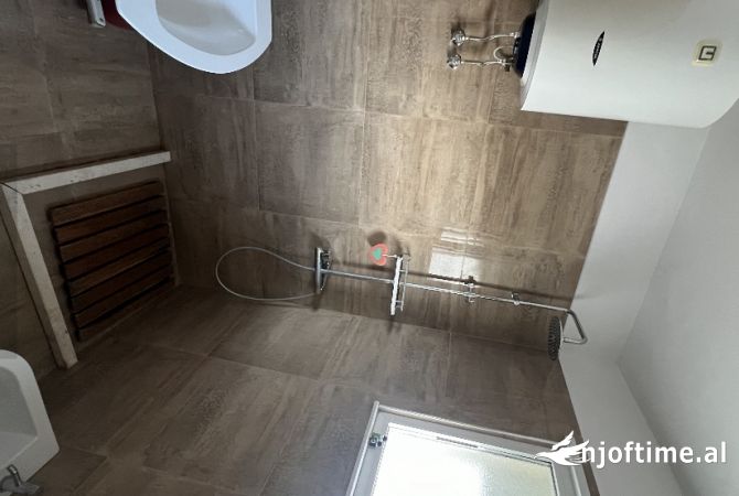 Shtepi me qera 2+1 ne Tirane - 700 Euro