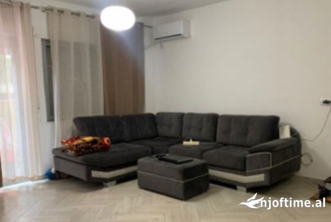 Shtepi me qera 2+1 ne Tirane - 500 Euro
