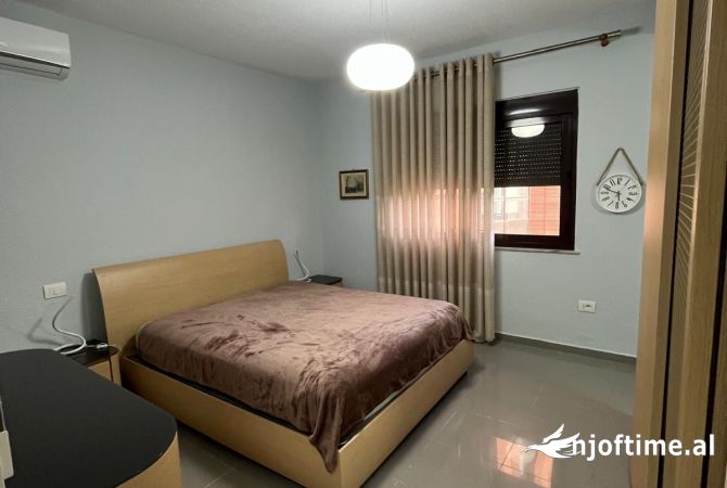 Shtepi me qera 2+1 ne Tirane - 700 Euro