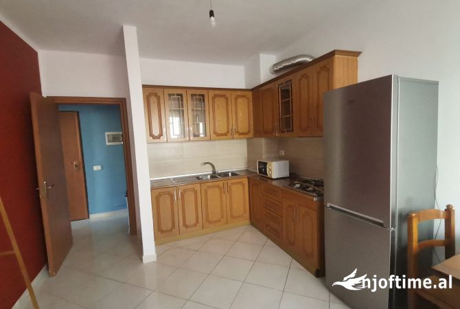 Shtepi me qera 1+1 ne Tirane - 400 Euro