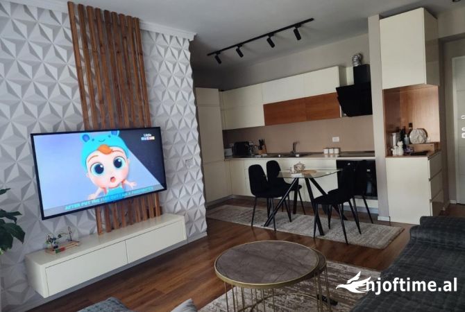 Shtepi me qera 2+1 ne Tirane - 800 Euro