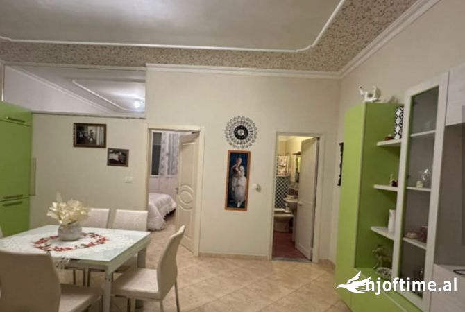 Shtepi me qera 1+1 ne Tirane - 380 Euro
