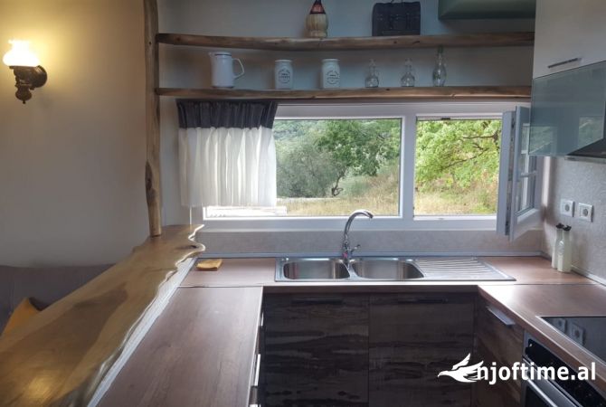 Shtepi me qera Apartament ne Tirane, 2+1, Mobilimi E mobiluar, Pagesa 670  Euro.