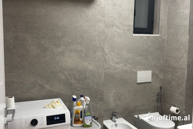 Shtepi me qera 2+1 ne Tirane - 700 Euro