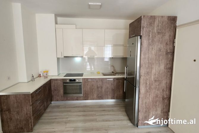 Shtepi me qera Apartament ne Tirane, 2+1, Mobilimi E mobiluar, Pagesa 700  Euro.