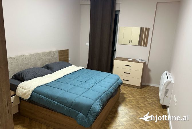 Shtepi me qera Apartament ne Tirane, 1+1, Mobilimi E mobiluar, Pagesa 550  Euro.