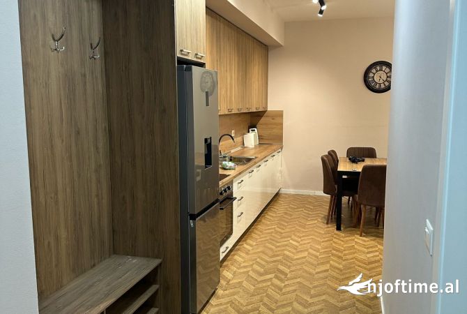 Shtepi me qera Apartament ne Tirane, 1+1, Mobilimi E mobiluar, Pagesa 550  Euro.