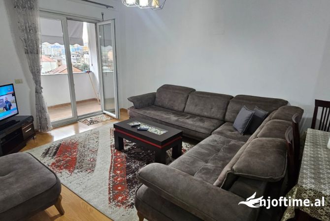 Shtepi me qera 2+1 ne Tirane - 500 Euro