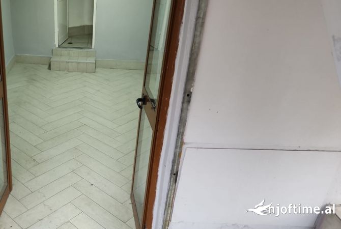 Ambient biznesi me qera 1+1 ne Tirane - 450 Euro