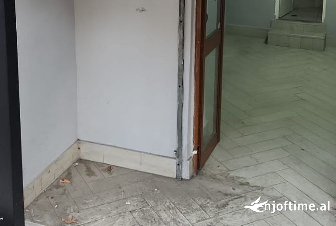 Ambient biznesi me qera 1+1 ne Tirane - 450 Euro